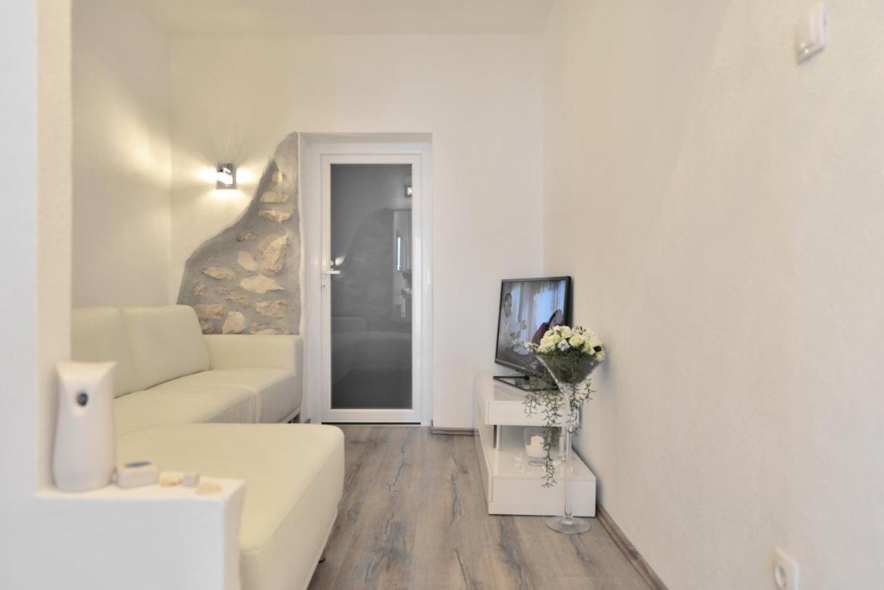 Villa Sarah Supetar Ngoại thất bức ảnh