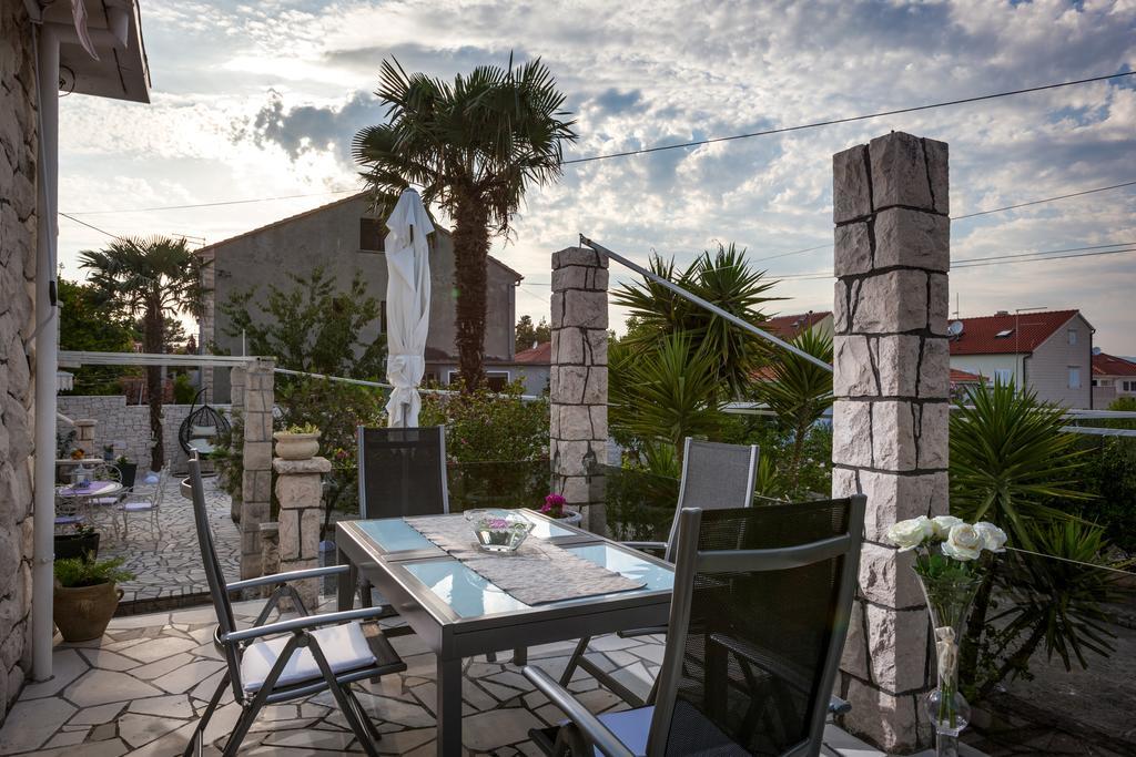 Villa Sarah Supetar Ngoại thất bức ảnh