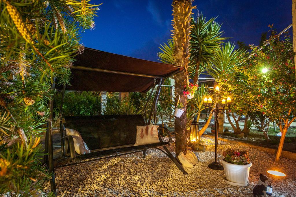 Villa Sarah Supetar Ngoại thất bức ảnh